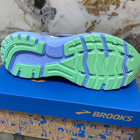 Brooks Women's Ghost 15 Neutral Running Shoe - Picture 3 of 4